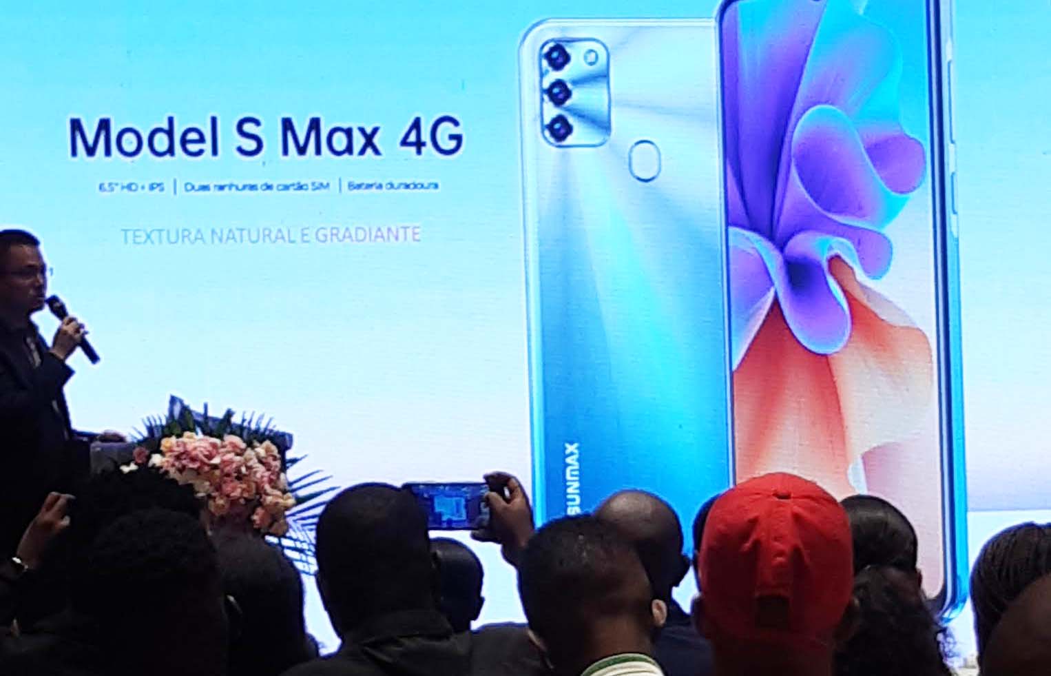 SUNMAX lan&ccedil;a novos modelos de telefones em Angola